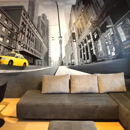Panorama Oasis - Free Parking On Site - Air Con - Biz Wifi - Netflix アパート ブラチスラヴァ