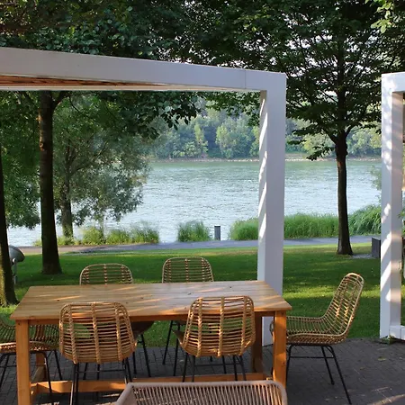 Panorama Oasis - Free Parking On Site - Air Con - Biz Wifi - Netflix Братислава